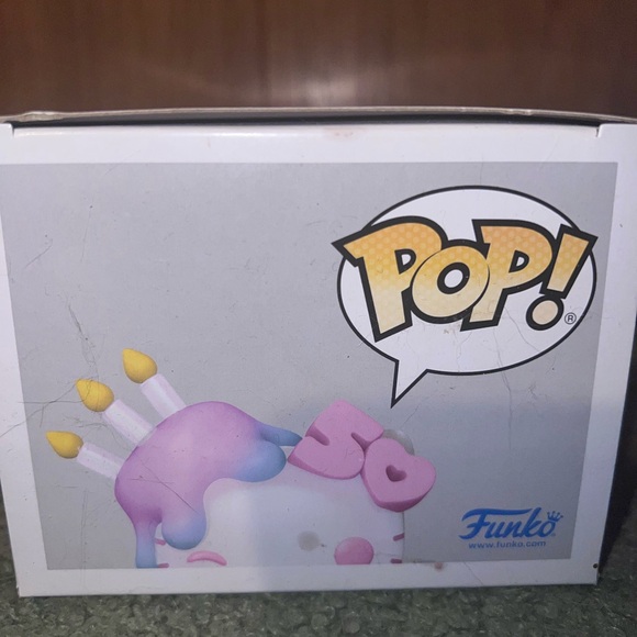 Funko Pop Hello Kitty 50th Anniversary Vinyl Figure - Picture 5 of 5